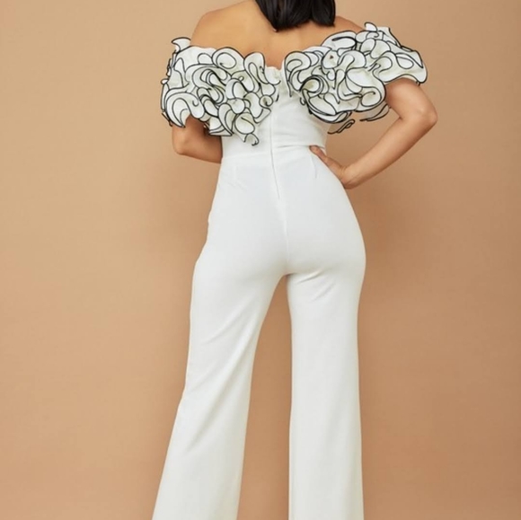 Clothes - Picture 7 of 8